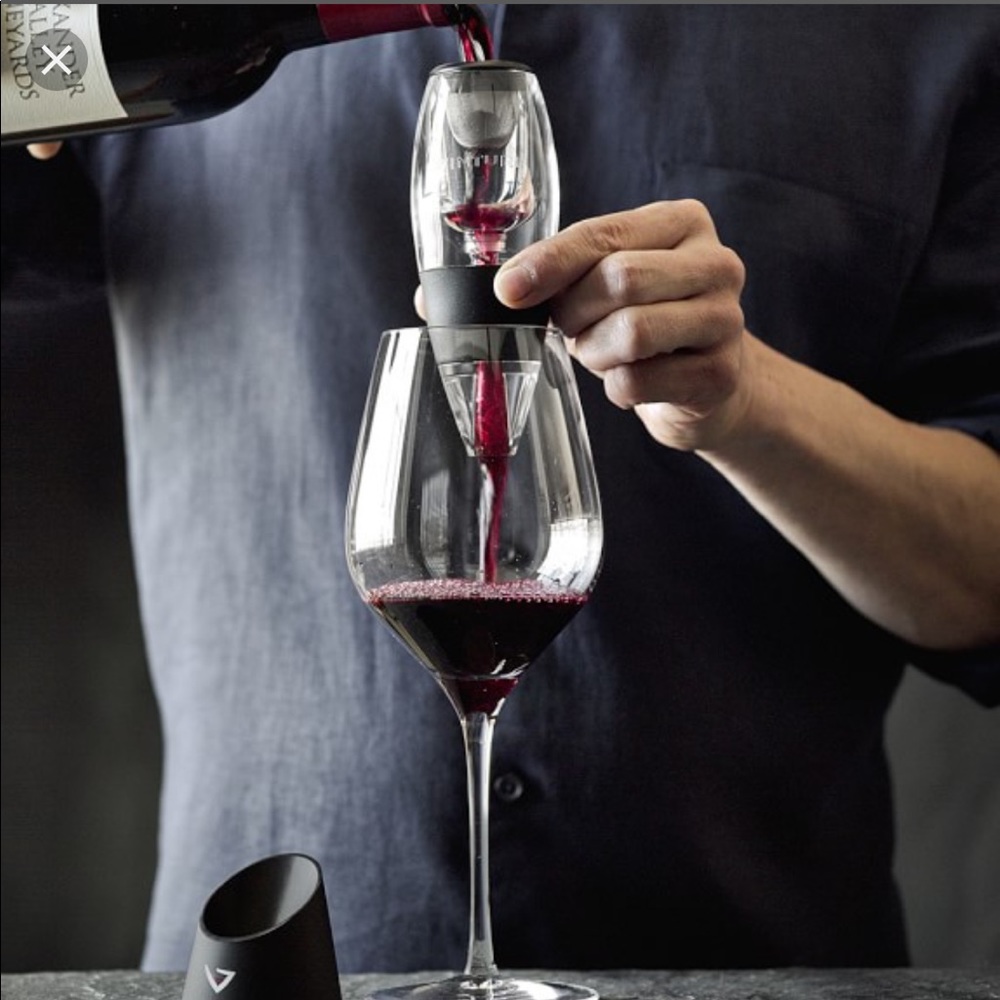 NIB Vinturi essential wine aerator for red wine